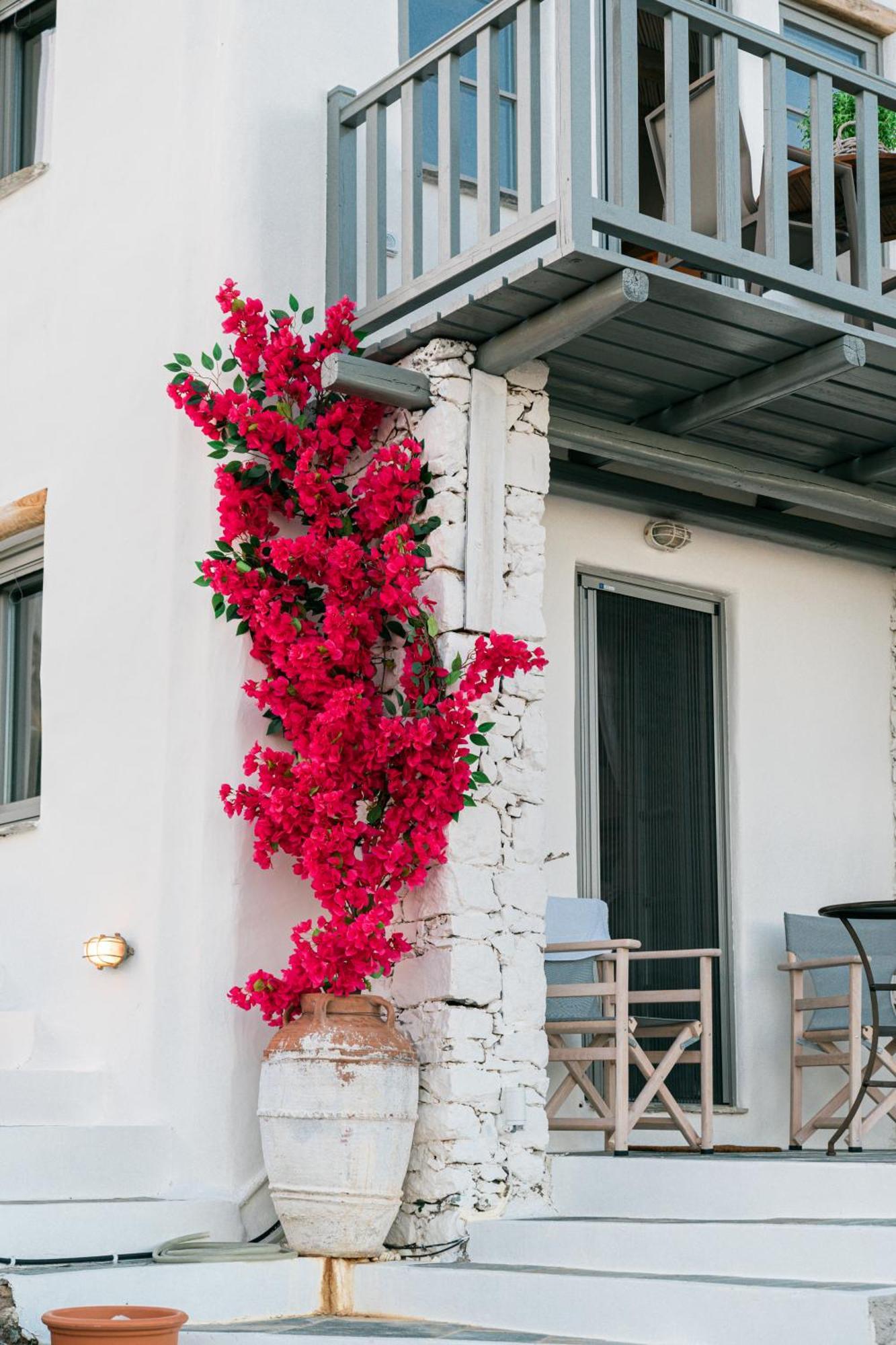 Fos Of Serifos Town