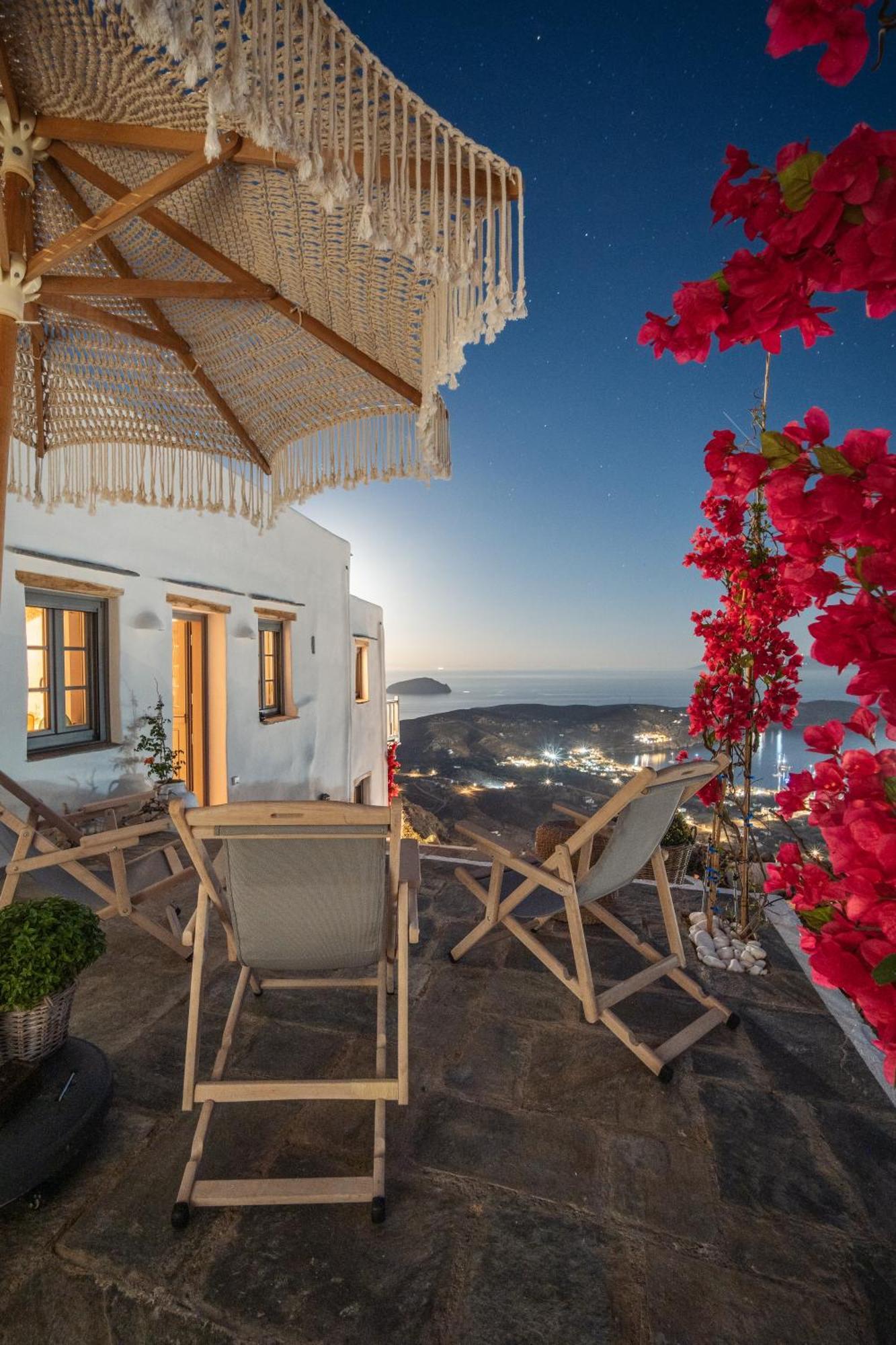 Fos Of Serifos Town