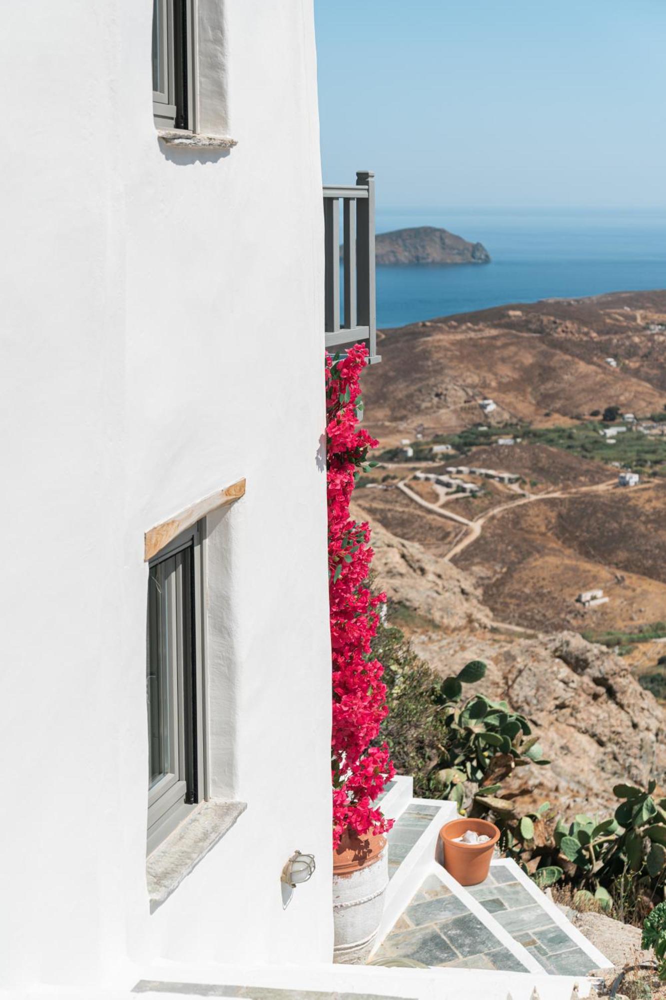 Fos Of Serifos Town