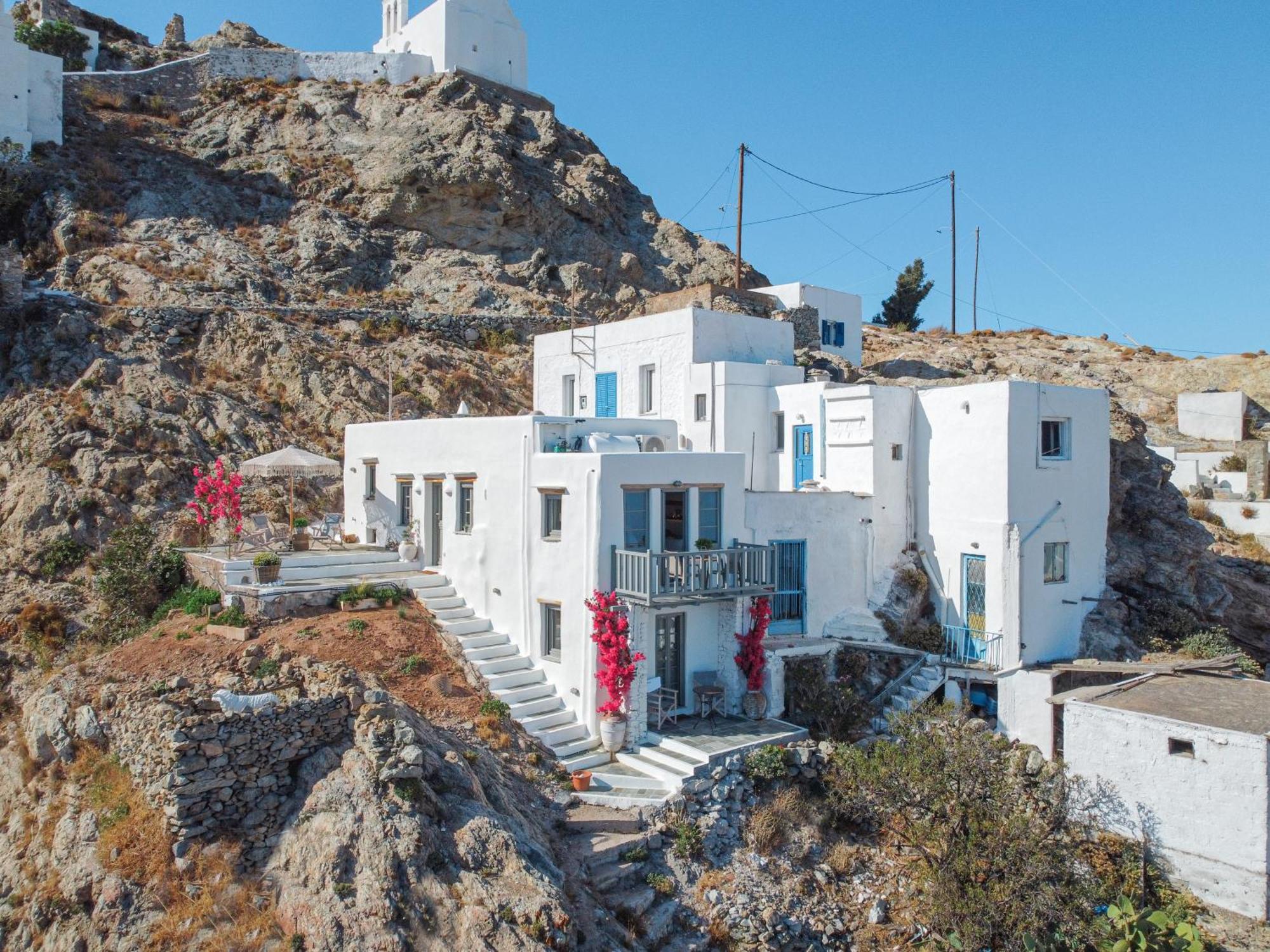 Fos Of Serifos Town